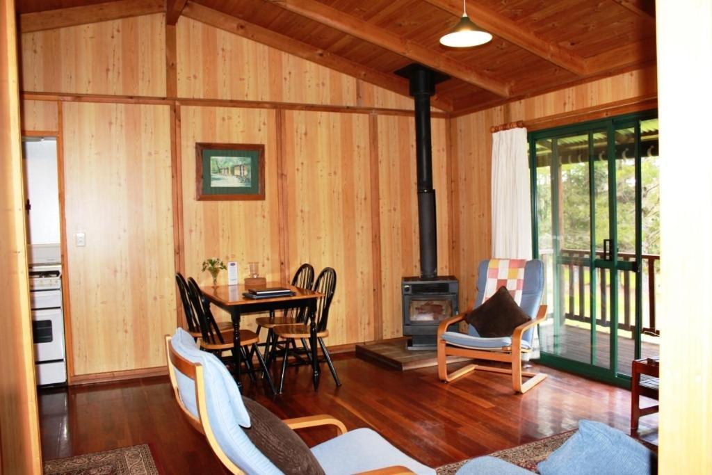 Hawke Brook Chalets Pemberton Værelse billede