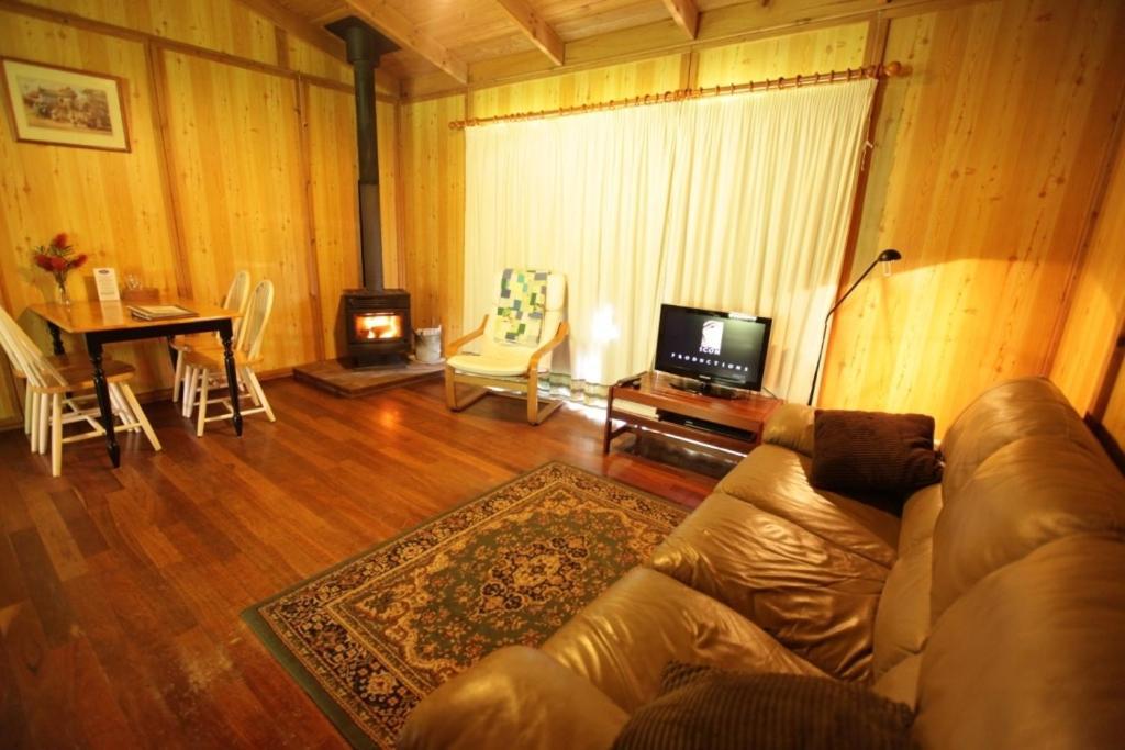 Hawke Brook Chalets Pemberton Eksteriør billede