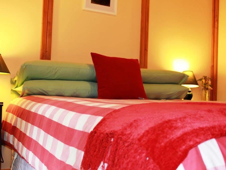 Hawke Brook Chalets Pemberton Eksteriør billede